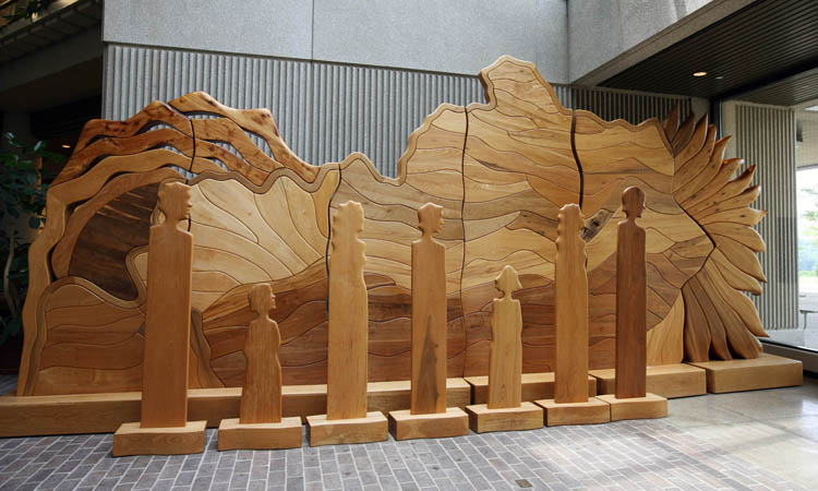 Large wooden sculpture of the outline of the State of Kentucky